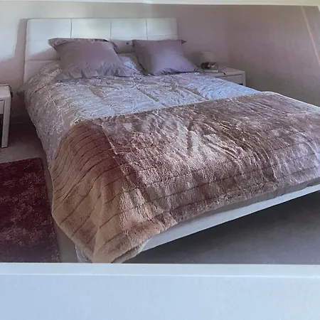Apartment Hoyo 19 *
